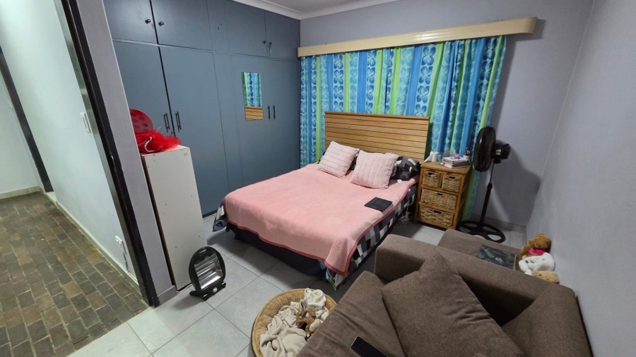 5 Bedroom Property for Sale in Fichardt Park Free State